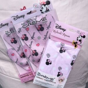 Disney The Crème Shop Pink Minnie Mouse Shower Cap and bath mittens set.